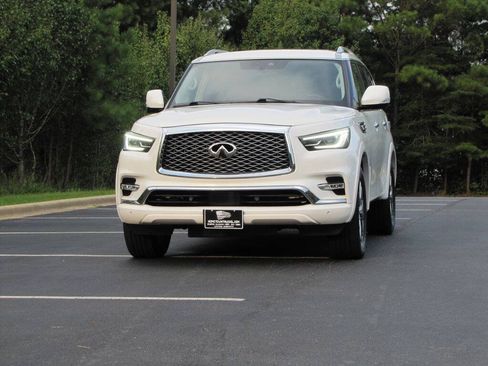 Used 2023 INFINITI QX80 Luxe w/ Cargo Package AWD/4WD image 8