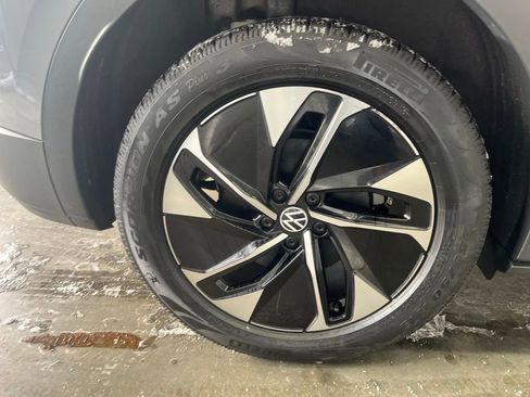 Used 2022 Volkswagen ID.4 Pro image 29