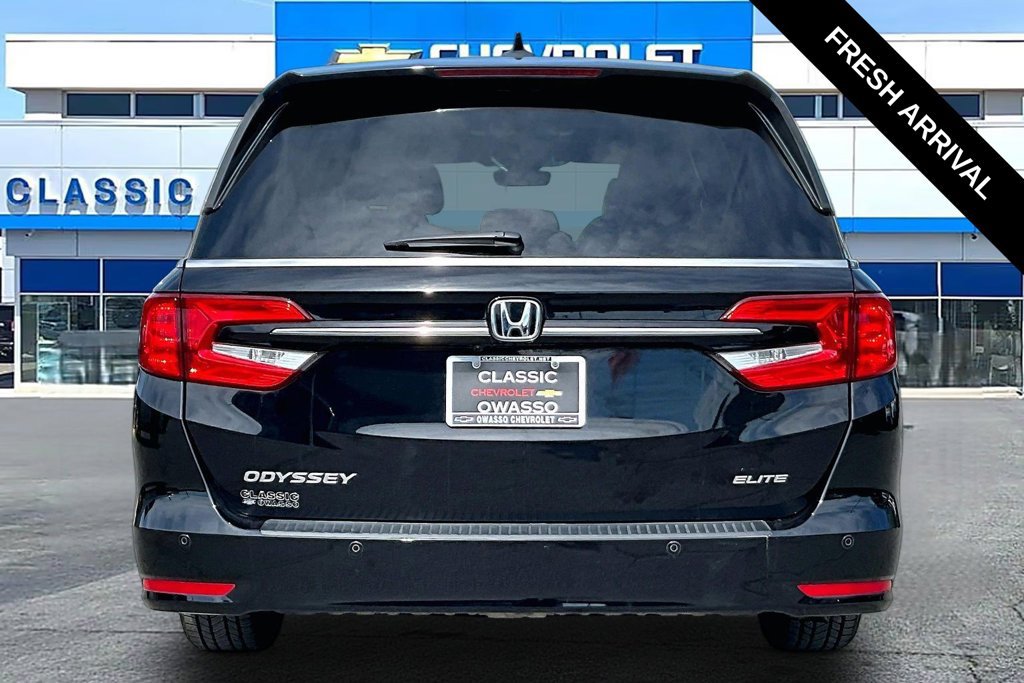 Used 2023 Honda Odyssey Elite image 4