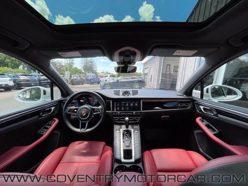 Used 2020 Porsche Macan S image 26