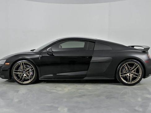 Used 2020 Audi R8 V10 performance image 8