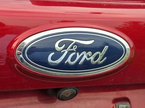 Used 2018 Ford Escape SEL AWD/4WD image 9