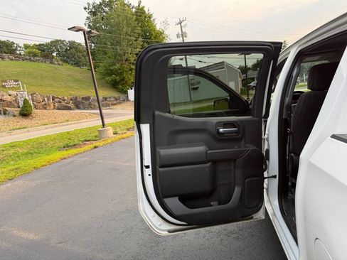 Used 2020 Chevrolet Silverado 1500 LT w/ All-Star Edition AWD/4WD image 24