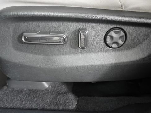 Used 2020 Honda CR-V EX-L image 21