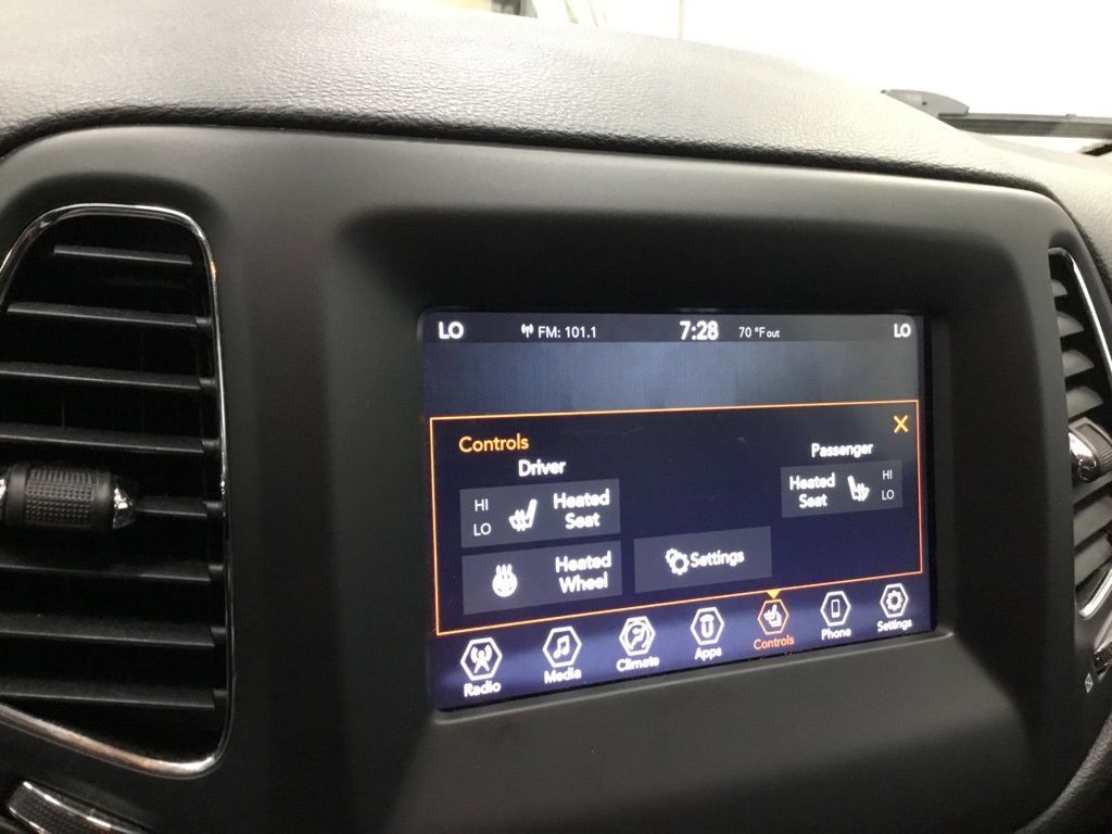 Used 2020 Jeep Compass Latitude w/ Cold Weather Group AWD/4WD image 20