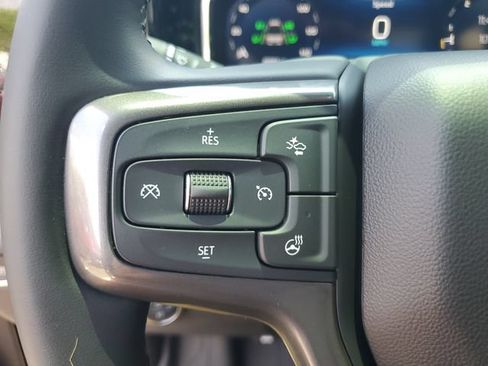 Used 2024 Chevrolet Silverado 2500 ZR2 w/ Technology Package AWD/4WD image 12