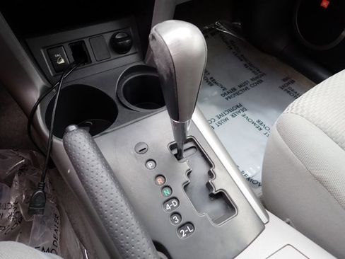 Used 2008 Toyota RAV4 Limited image 21