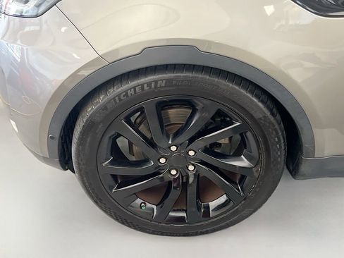 Used 2017 Land Rover Discovery First Edition image 29