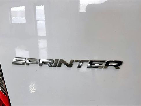 Used 2021 Mercedes-Benz Sprinter 2500 image 10