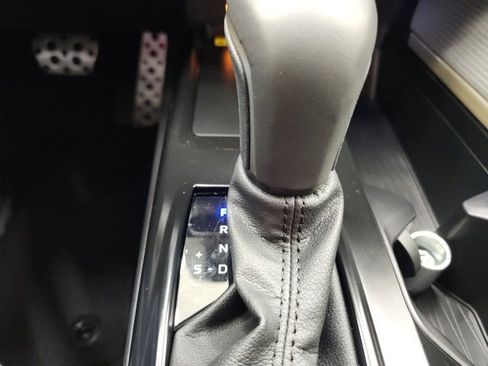 Used 2025 Toyota Camry SE image 67