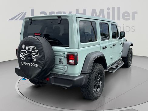 Used 2023 Jeep Wrangler Unlimited w/ Sun & Screen Package AWD/4WD image 5