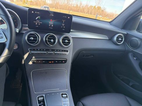 Used 2022 Mercedes-Benz GLC 300 4MATIC image 24