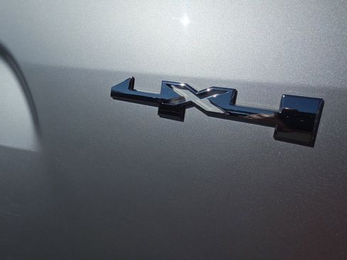 Used 2016 GMC Canyon SLT w/ Trailering Package image 25