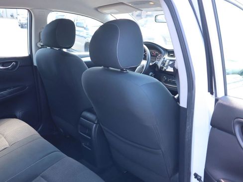 Used 2019 Nissan Sentra S image 17