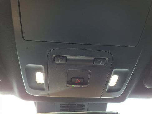 Used 2025 Toyota Camry SE image 29