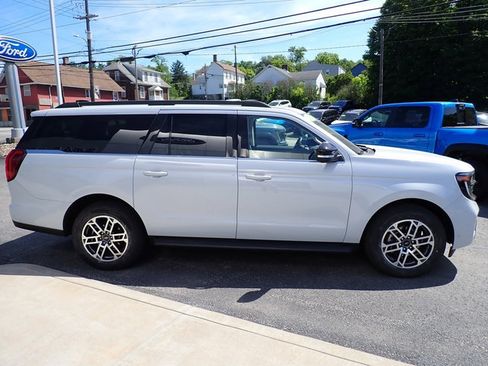 Certified 2025 Ford Expedition Max Active AWD/4WD image 9