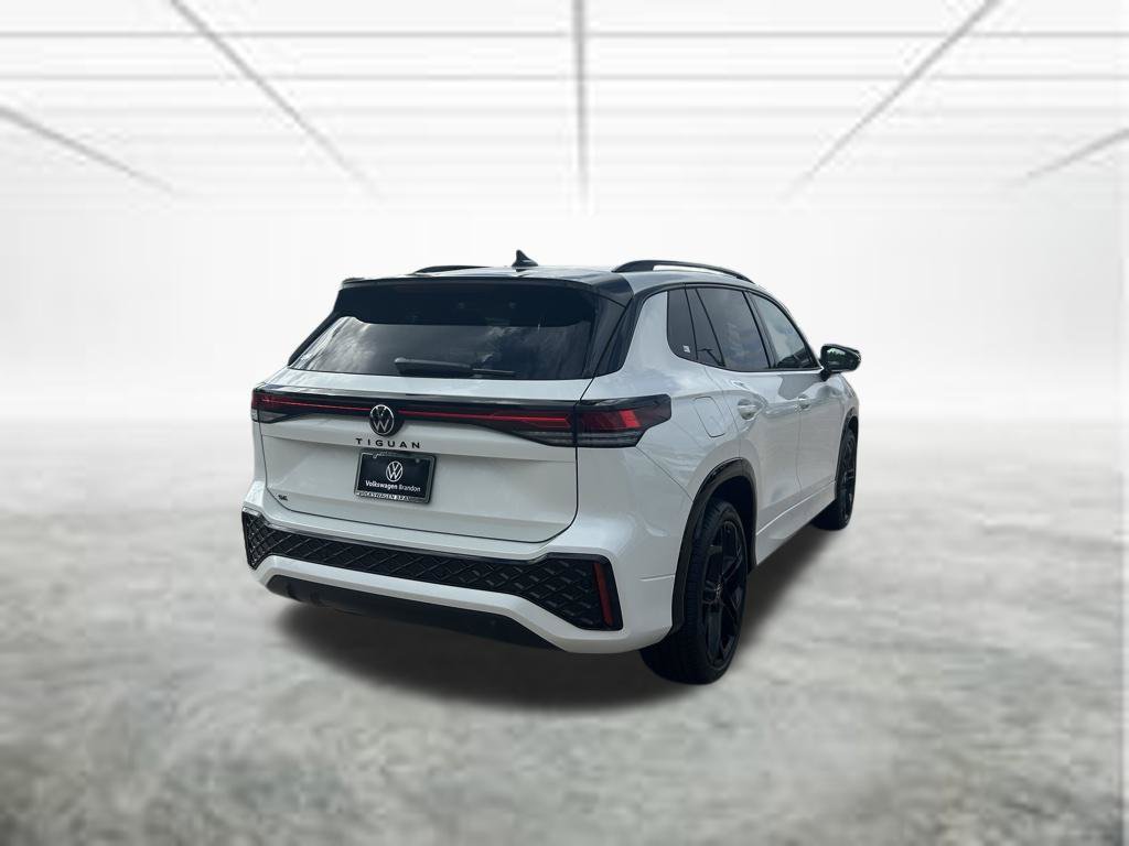 New 2026 Volkswagen Tiguan SE R-Line FWD image 6