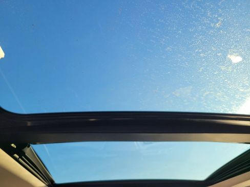 Used 2016 Jeep Cherokee Overland w/ Technology Group image 50