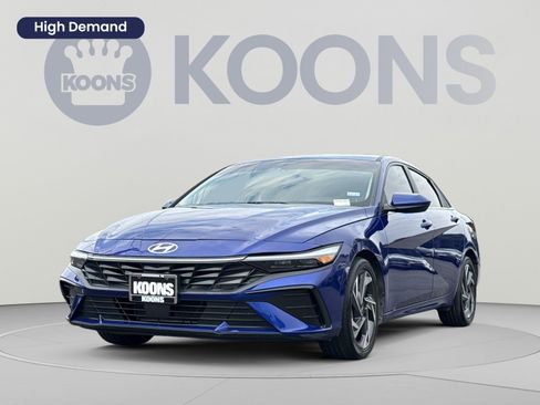 Used 2024 Hyundai Elantra SEL w/ Convenience Package FWD image 1