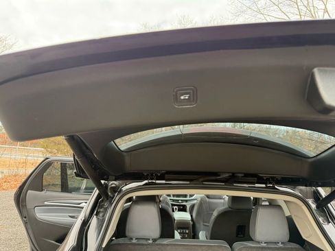 Used 2019 Buick Enclave Premium w/ Experience Buick Package image 20