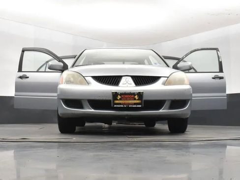 Used 2005 Mitsubishi Lancer ES FWD image 11