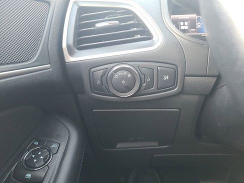 Used 2024 Ford Edge SEL image 25