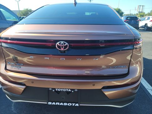 Used 2026 Toyota Crown w/ Advanced Technology Package AWD/4WD image 8