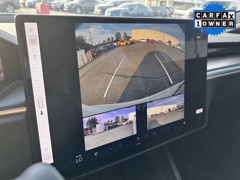 Used 2022 Tesla Model S Plaid image 10