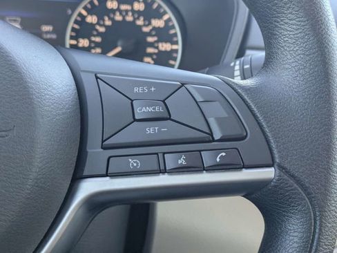 Used 2025 Nissan Altima 2.5 SV image 24