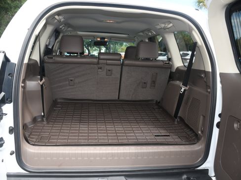 Used 2015 Lexus GX 460 w/ Premium Package AWD/4WD image 19