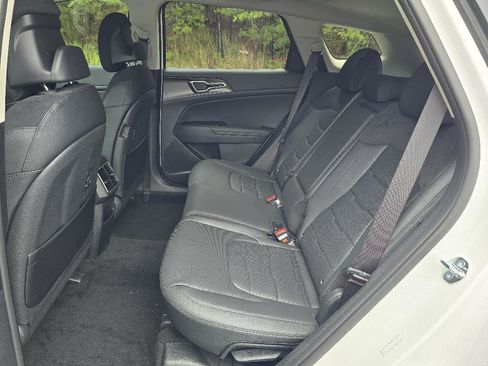 New 2026 Kia Sportage SX FWD image 4