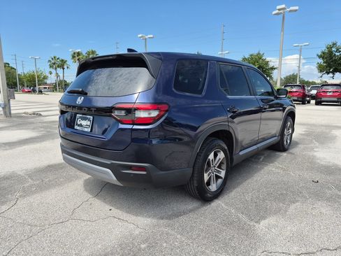 Certified 2024 Honda Pilot EX-L image 6