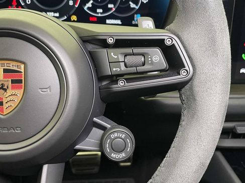 Used 2026 Porsche Cayenne GTS image 40