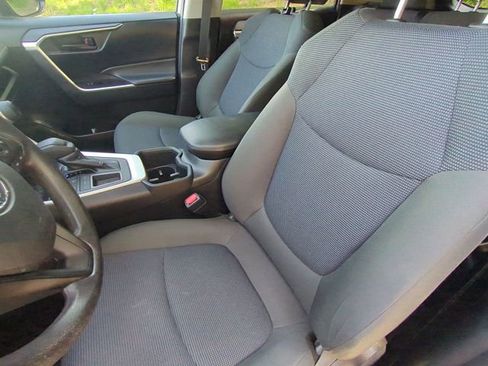 Used 2023 Toyota RAV4 LE FWD image 27