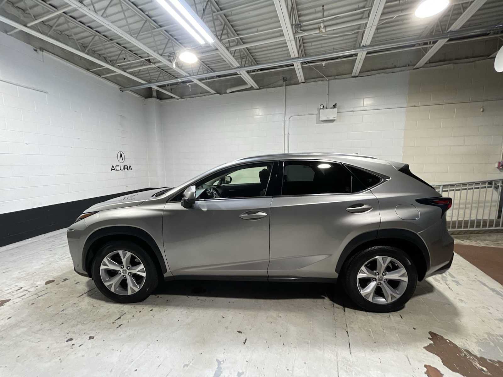 Used 2017 Lexus NX 200t AWD w/ Premium Package image 3