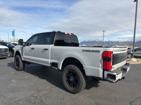 Used 2024 Ford F350 Platinum w/ Tremor Off-Road Package AWD/4WD image 7