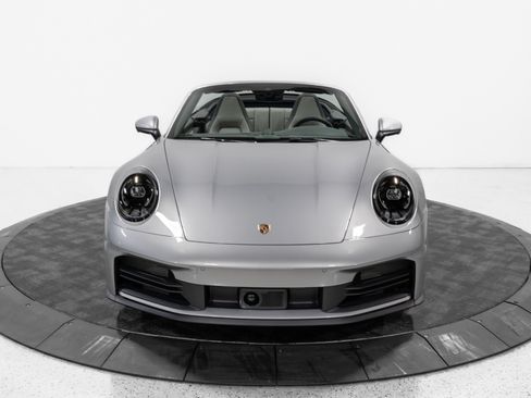 Used 2025 Porsche 911 Carrera RWD image 15