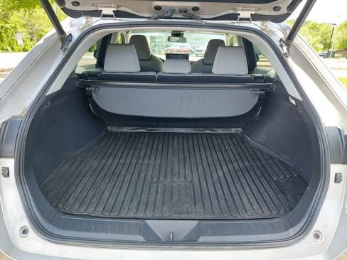 Used 2022 Toyota Venza LE AWD/4WD image 34