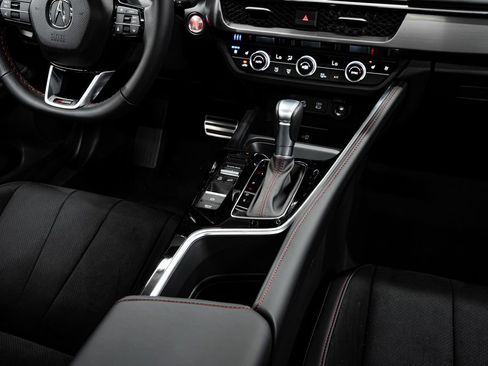 Certified 2025 Acura ADX A-Spec image 18