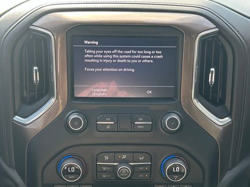 Used 2022 Chevrolet Silverado 2500 High Country w/ Z71 Off-Road Package image 19