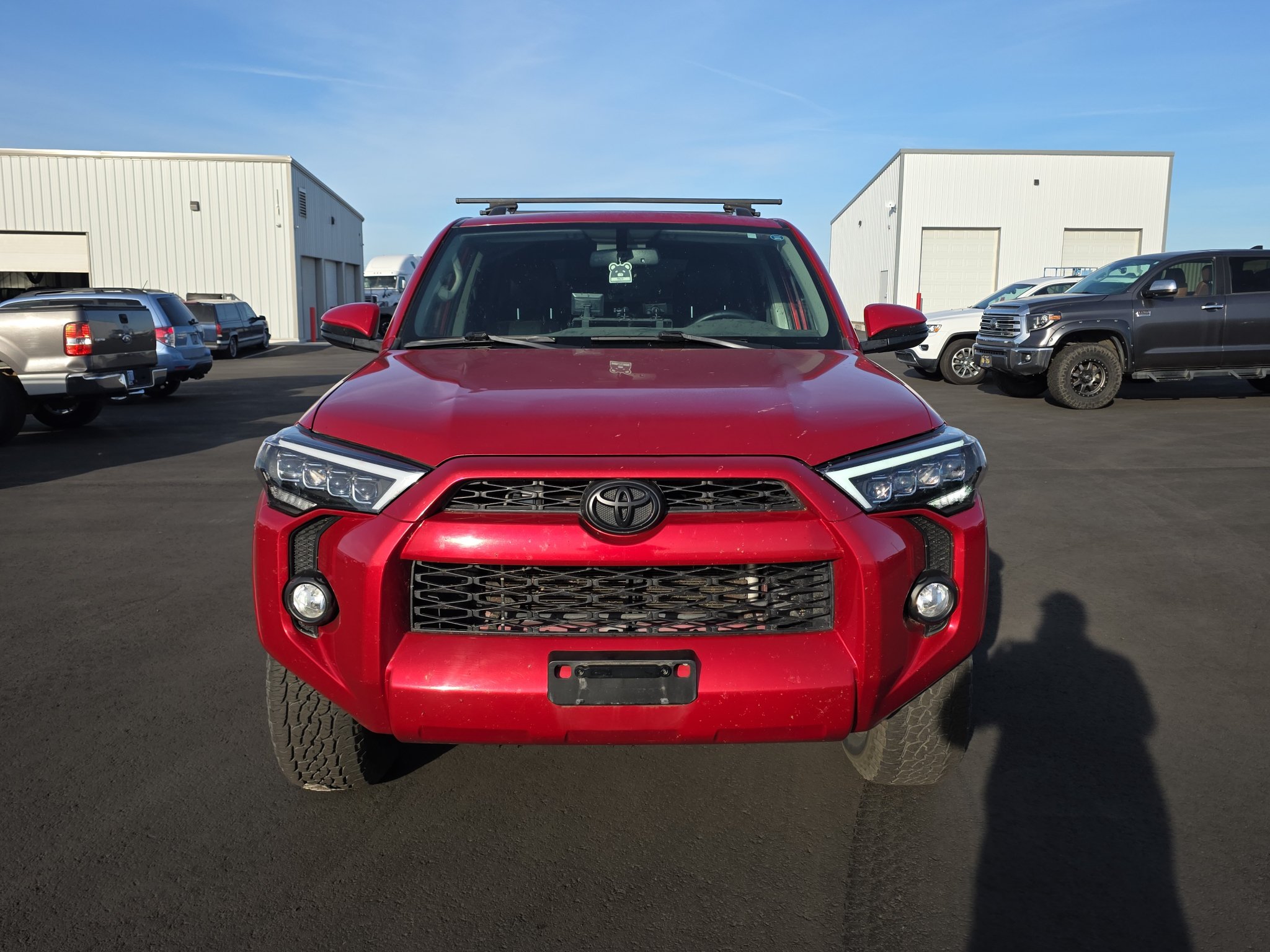 Certified 2018 Toyota 4Runner SR5 Premium AWD/4WD image 2