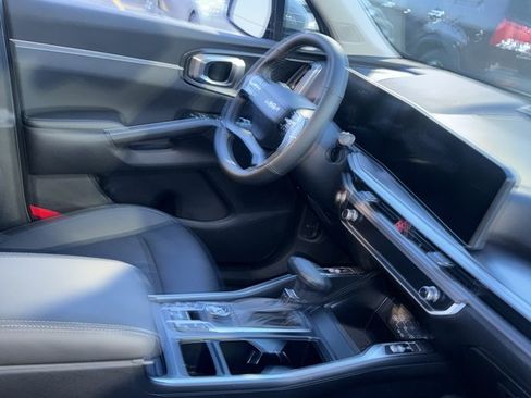 New 2026 Kia Sorento S FWD image 11