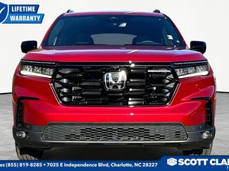 Used 2025 Honda Pilot Black Edition video 2