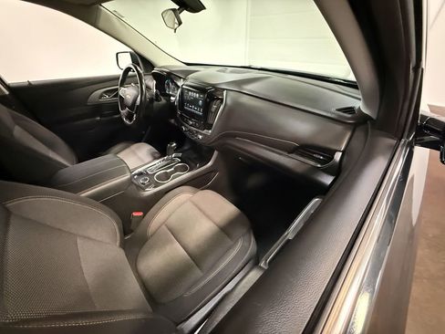 Used 2019 Chevrolet Traverse LT image 61