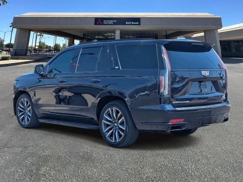 Used 2021 Cadillac Escalade Sport w/ Driver Assist Tech Package AWD/4WD image 4