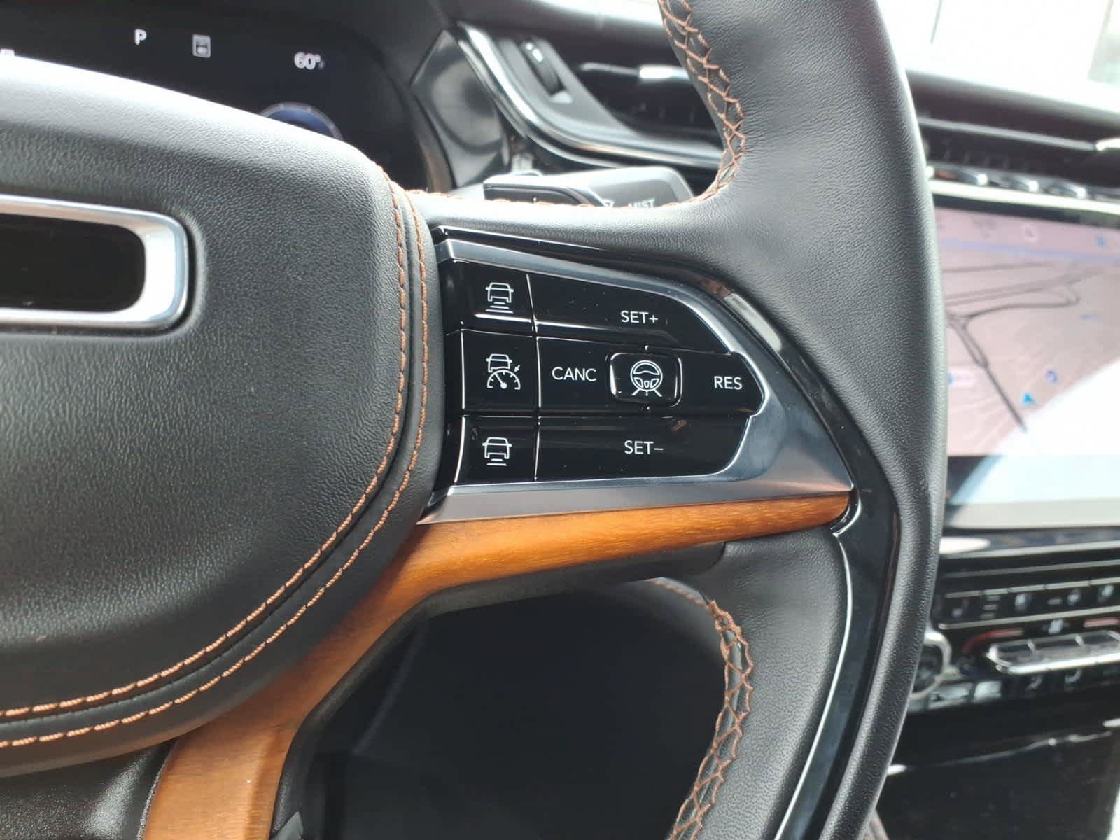 Used 2023 Jeep Grand Cherokee Summit AWD/4WD image 25