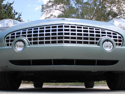 Used 2004 Ford Thunderbird Pacific Coast RWD image 4