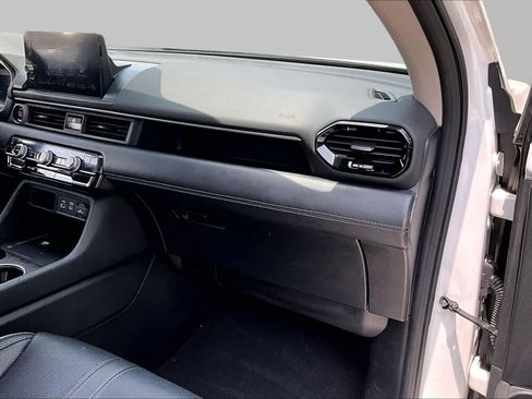 Used 2023 Honda Pilot Elite image 17