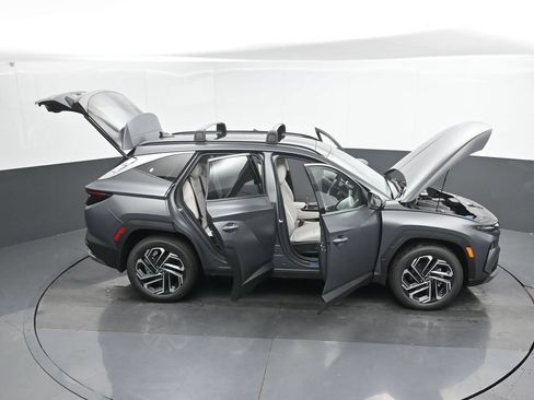 Used 2025 Hyundai Tucson Limited AWD/4WD image 56