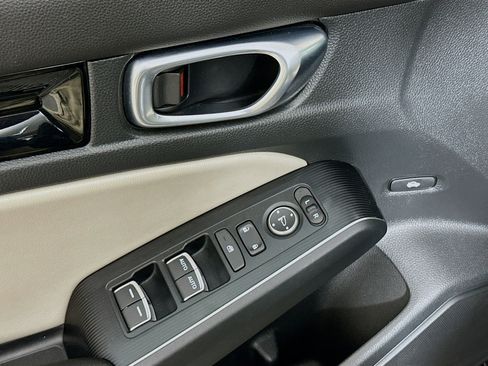Used 2023 Honda Civic Touring image 15